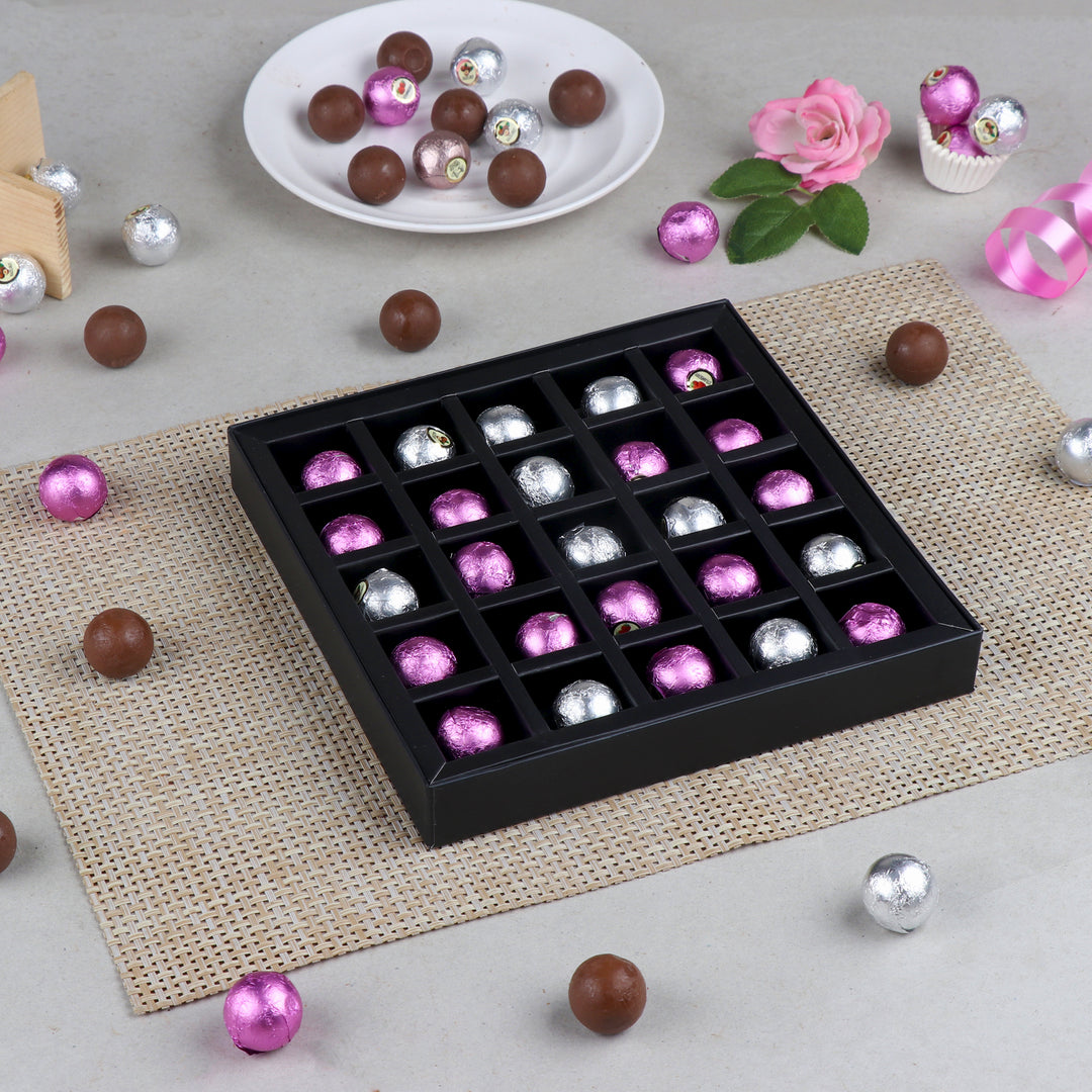 Premium 25 Moulded Chocolates Gift Box