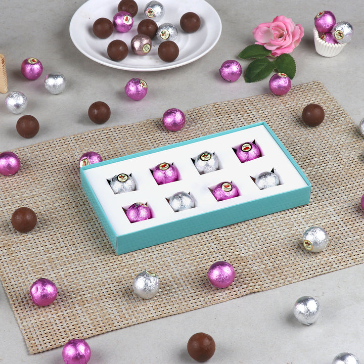 Premium Chocolate Gift Box - 8 Moulded Chocolates Gift Box